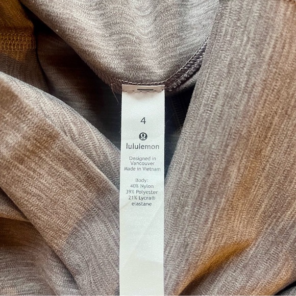 Lululemon Athletica Lululemon Align Super High Rise Short *10" - Size 4 - Picture 9 of 10